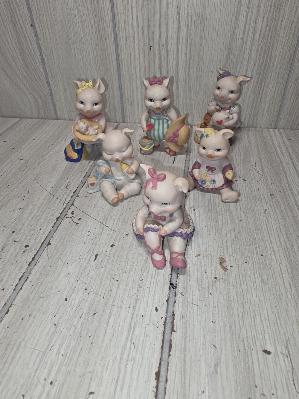 Vtg Bronson Collectibles Ceramic Pig Figurines lot of 6 Srilanka Beach Bank Girl